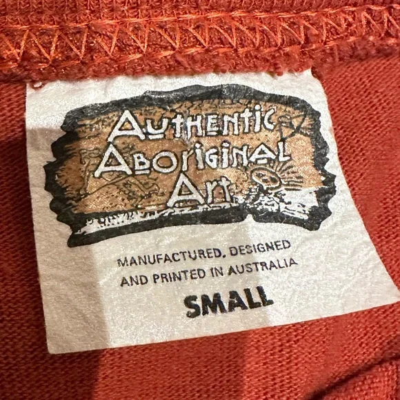 Crocodile Hunt [Rust] - Aboriginal Design T-Shirt [size: Small] - Picture 6 of 6